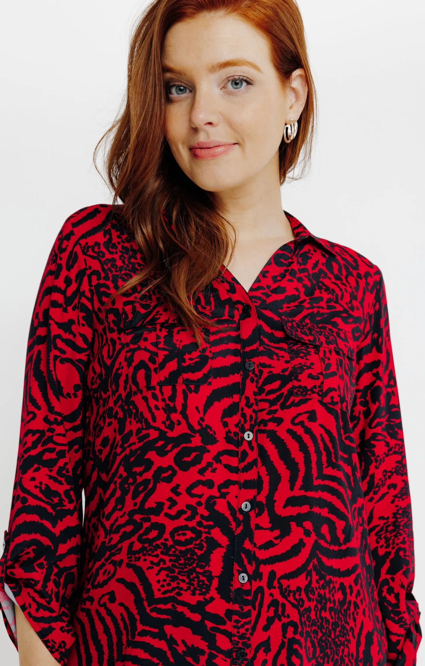CHEMISE IMPRIME PEAU DE BETE BOUTONNEE -