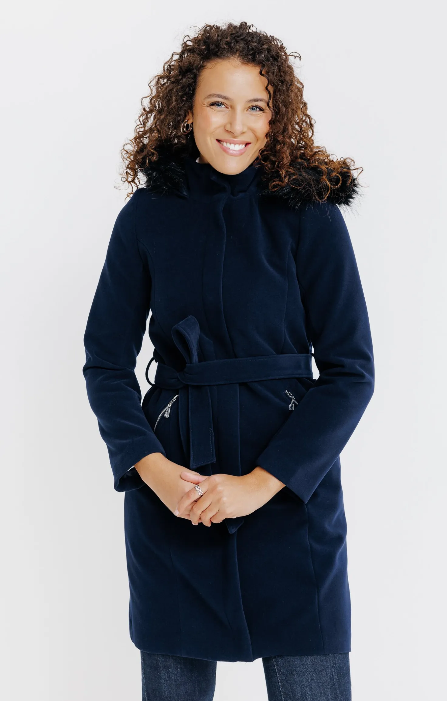 LONG MANTEAU CEINTURE CAPUCHE FOURRURE -