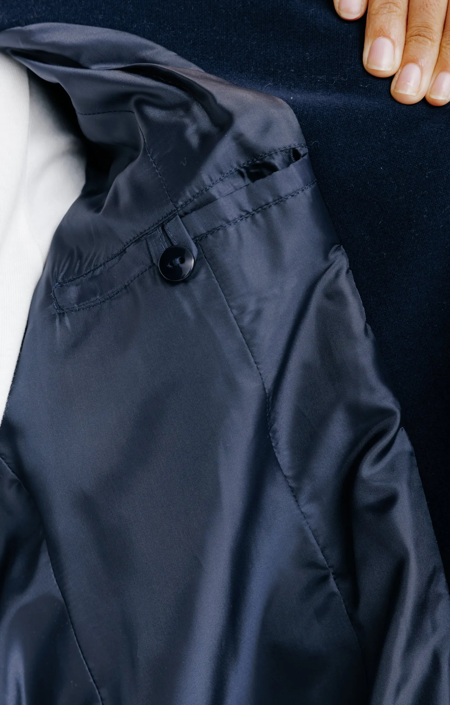 LONG MANTEAU CEINTURE CAPUCHE FOURRURE -