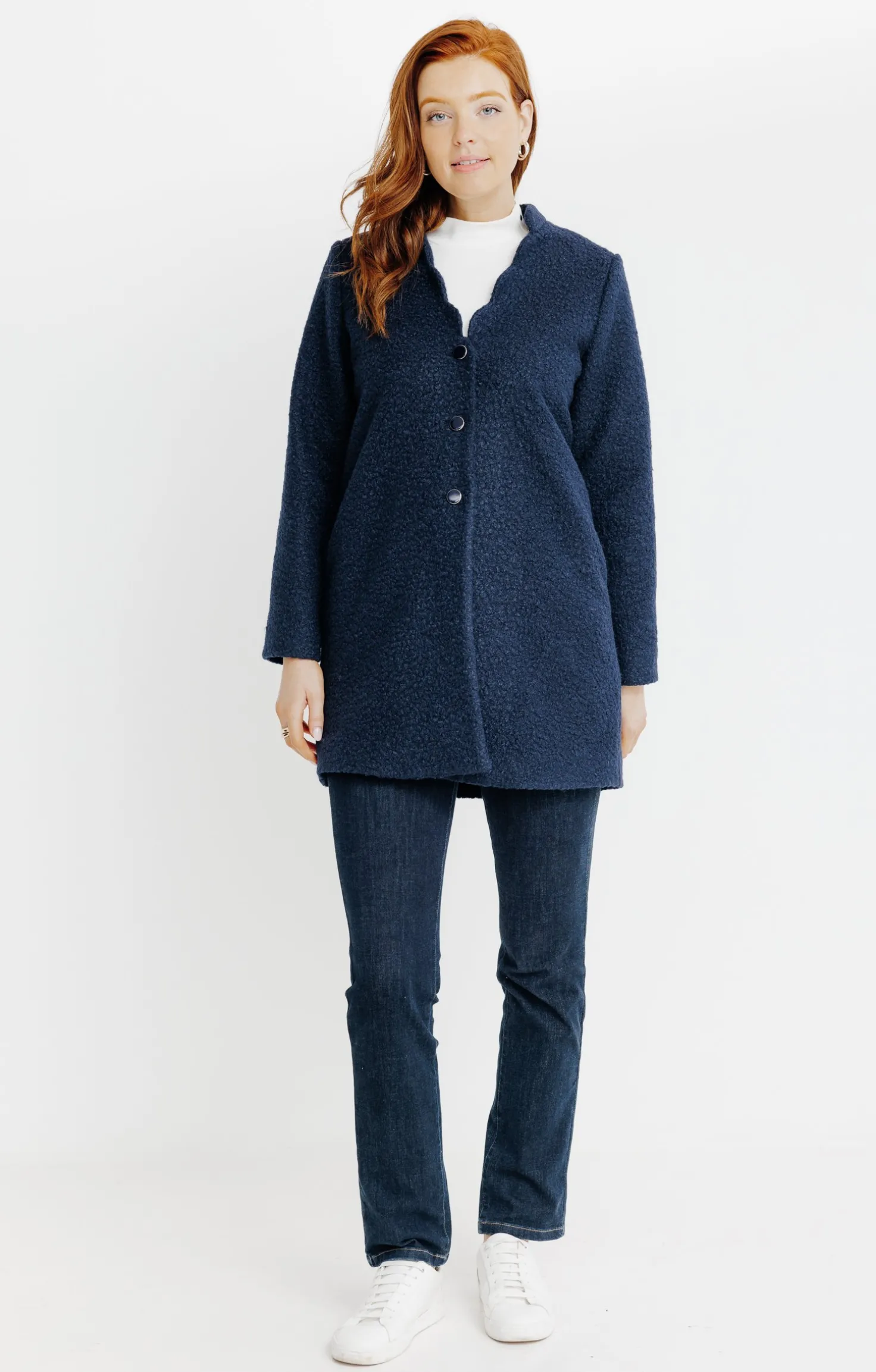 Manteau long en matière bouclette -