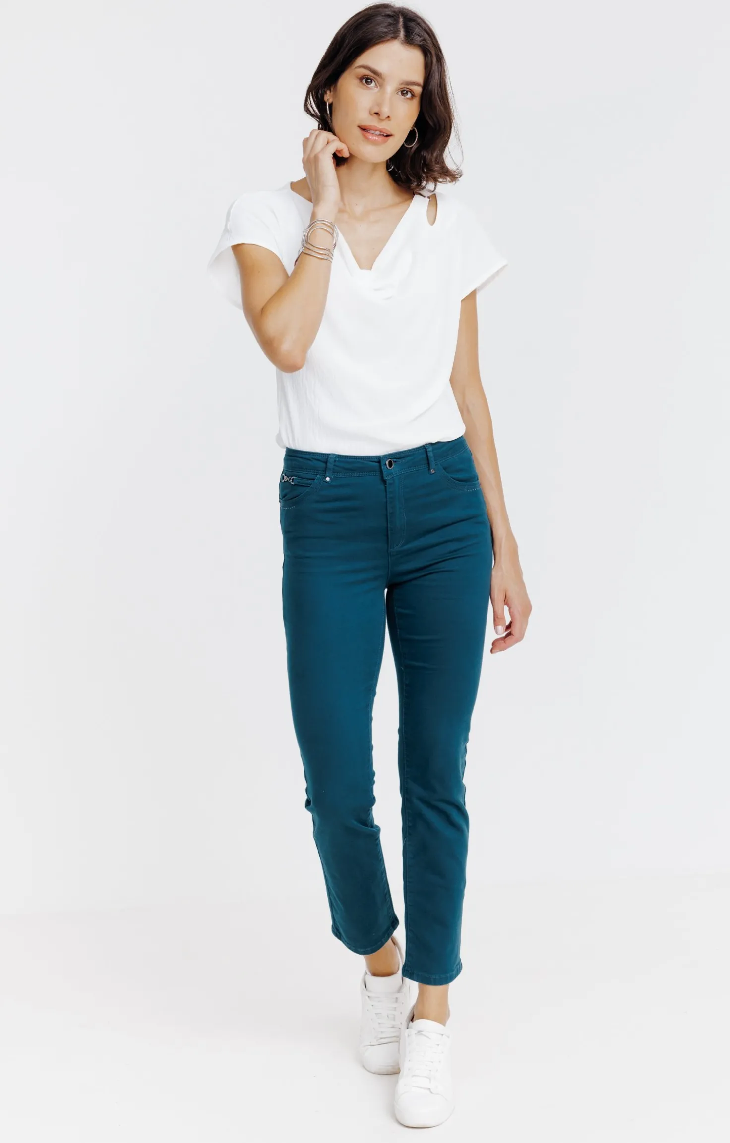 Pantalon 7/8 coton stretch détail bijou -