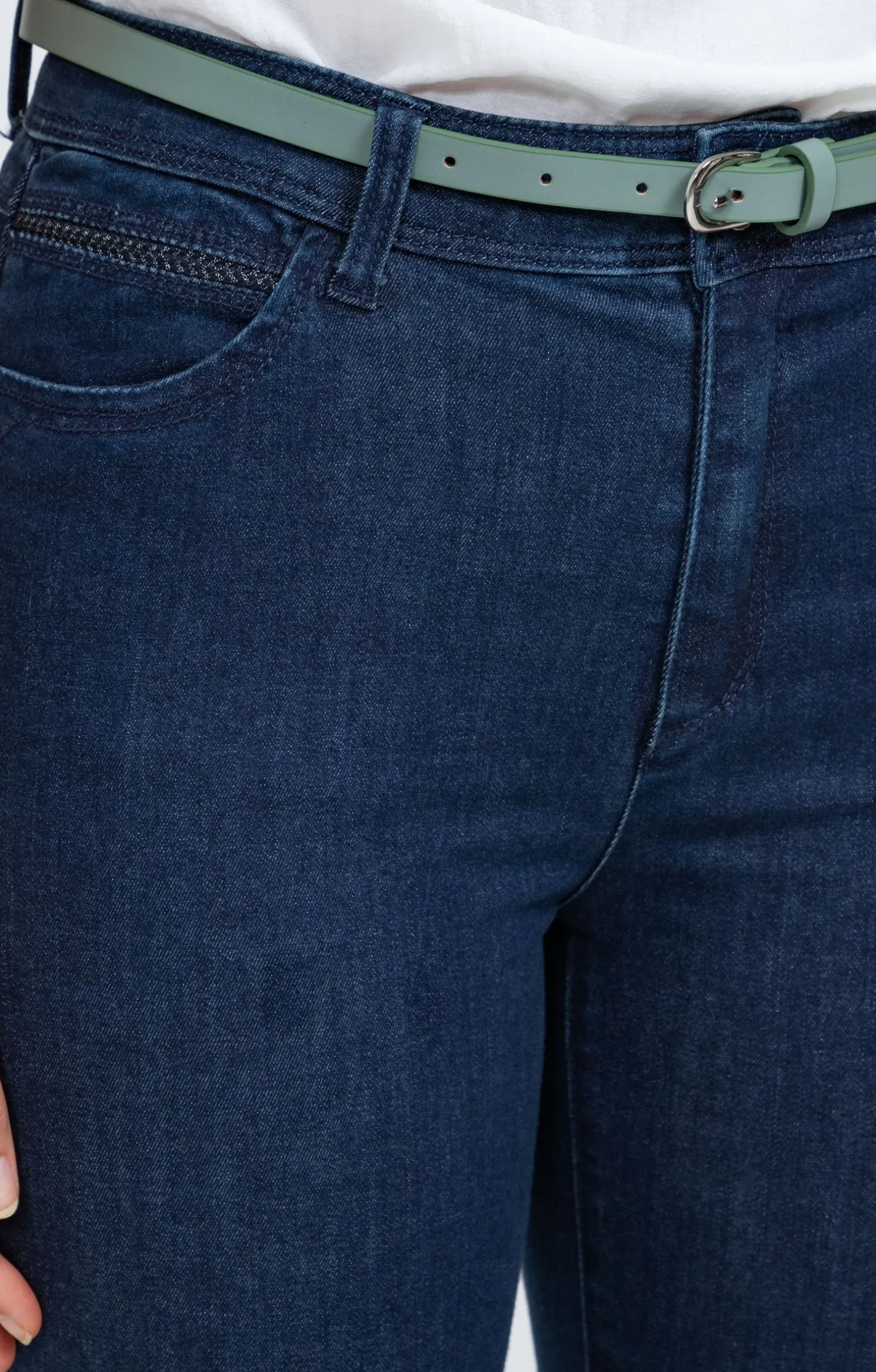 Pantalon 7/8 denim détail galon -