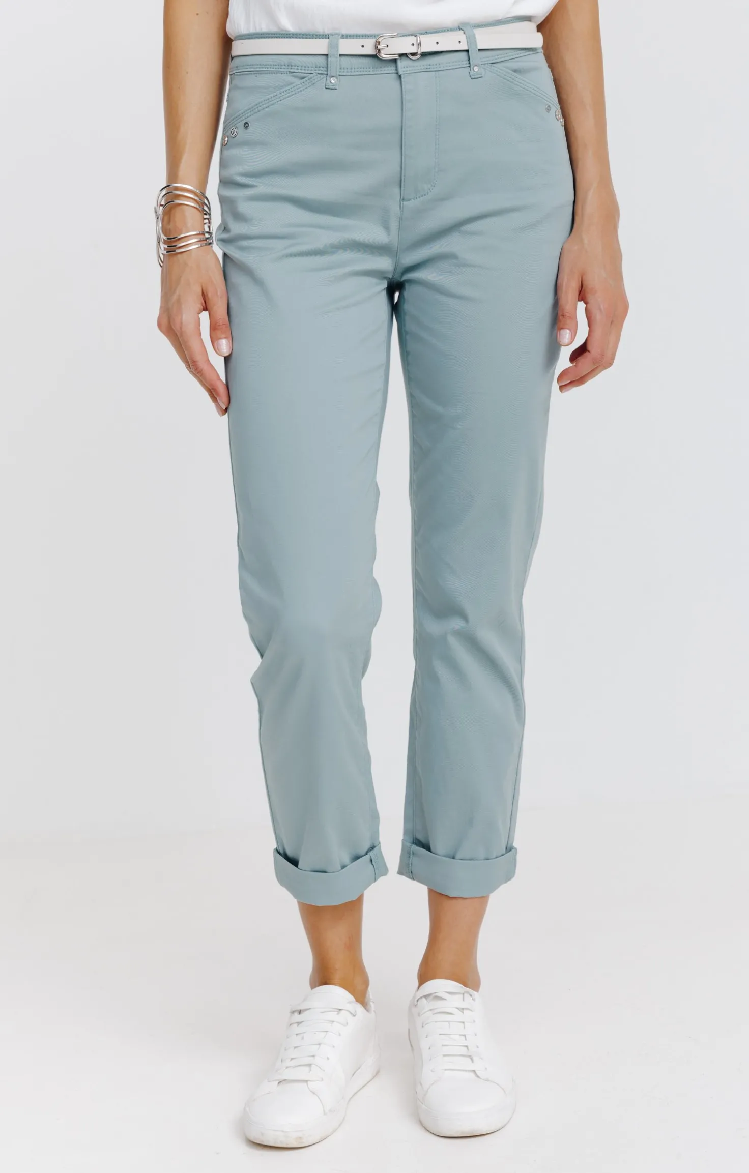 Pantalon 7/8 forme chino avec ceinture -