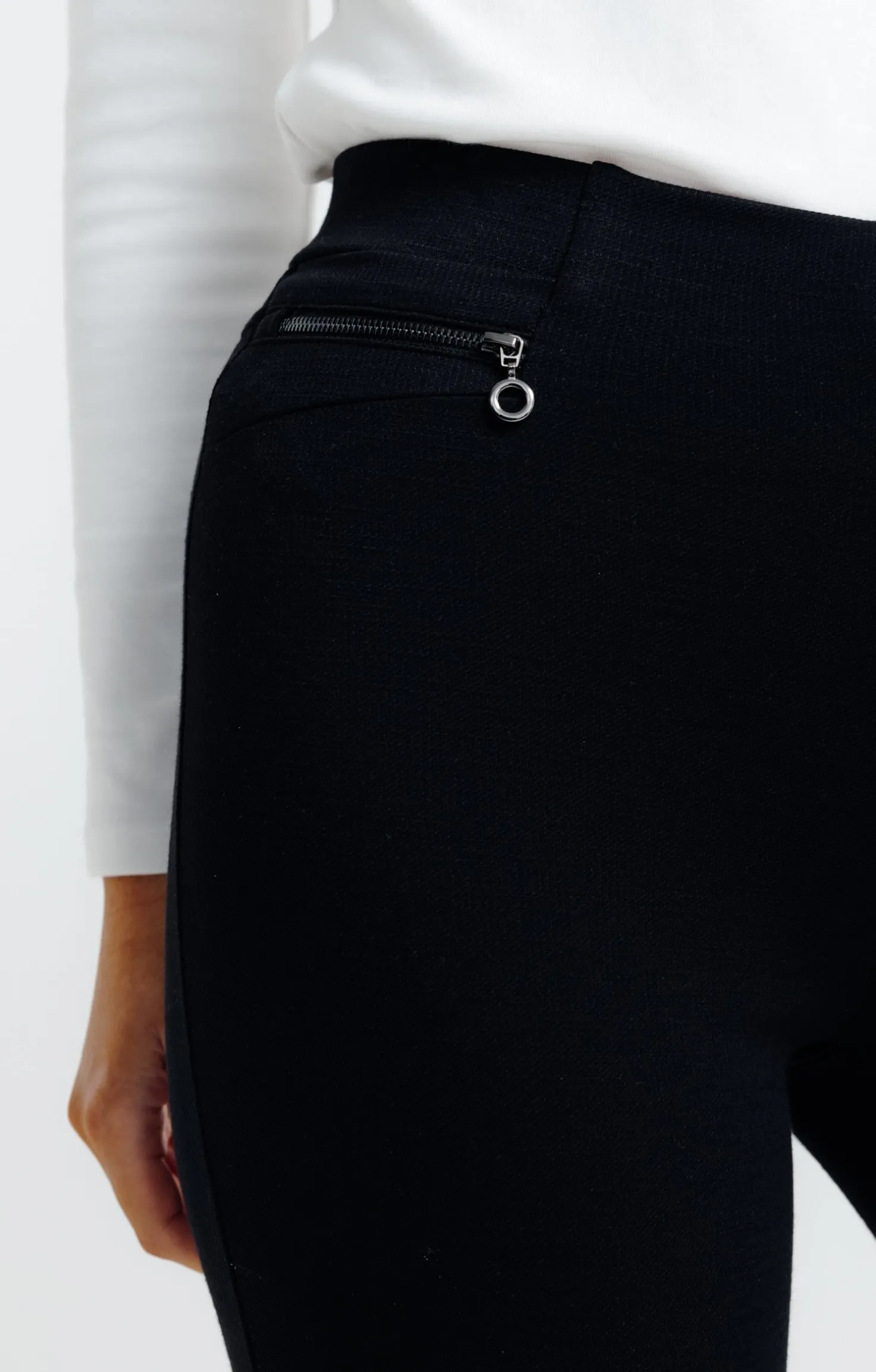 Pantalon droit en maille -