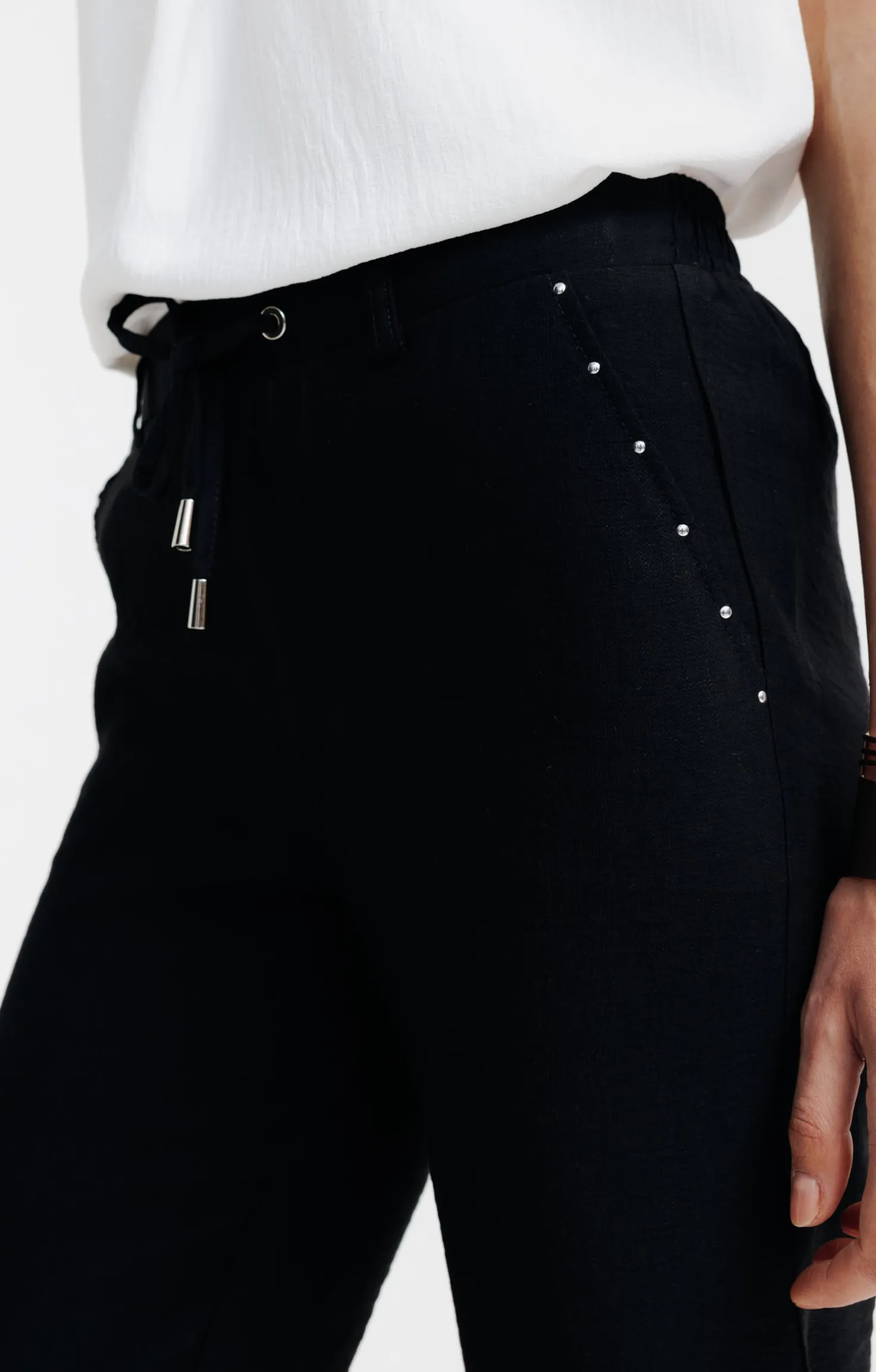 Pantalon fluide élastiqué au dos -