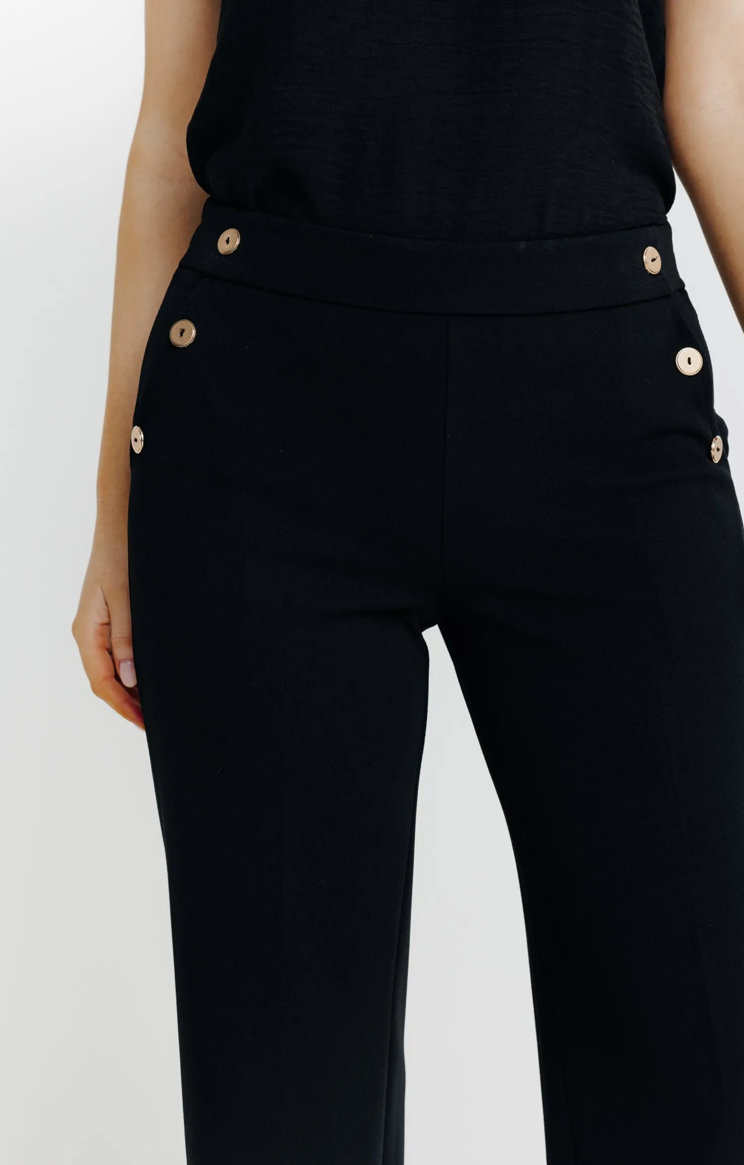 pantalon maille large détail bouton doré -