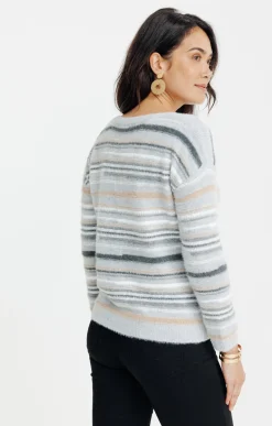 PULL AVEC JEU DE RAYURES -