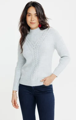 PULL AVEC JEU DE TORSADES -