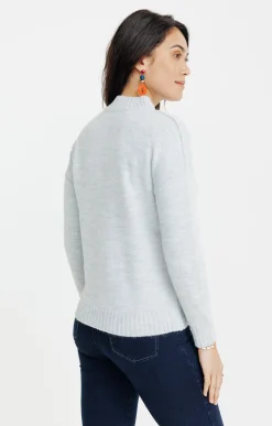 PULL AVEC JEU DE TORSADES -