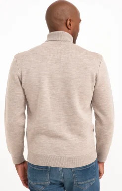 Pull beige col roulé -