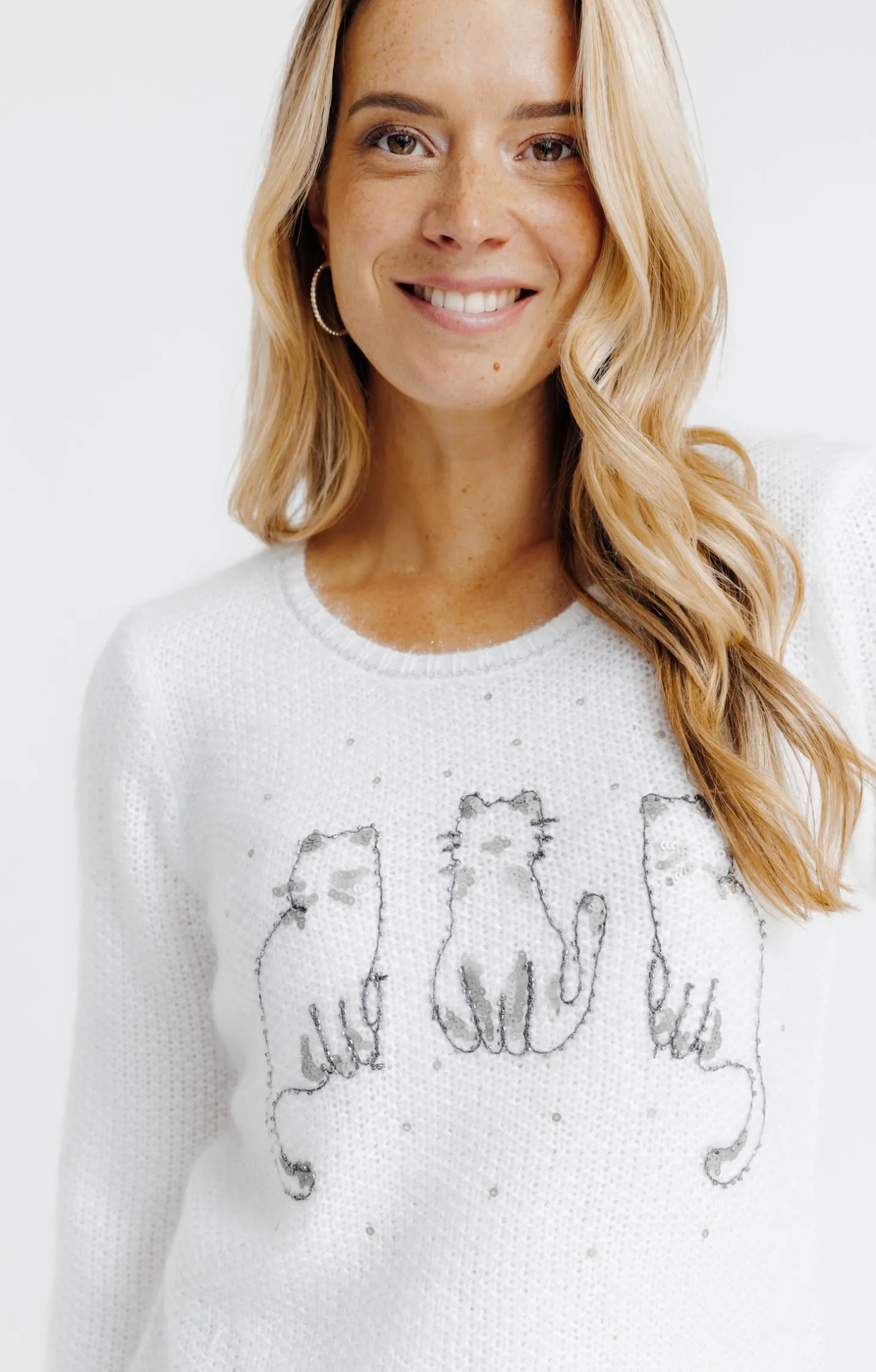 Pull broderie chat -