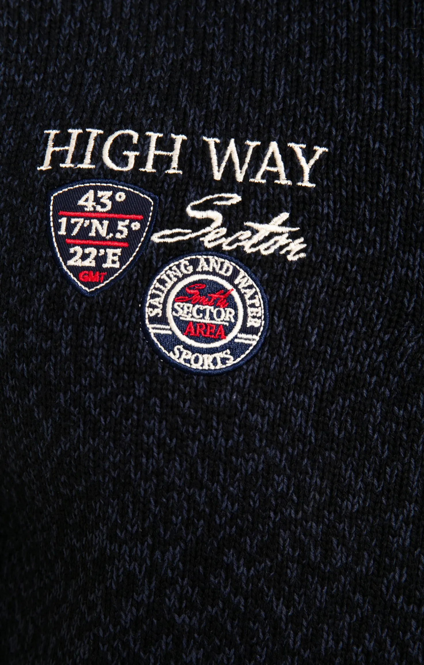 Pull col montant brodé -