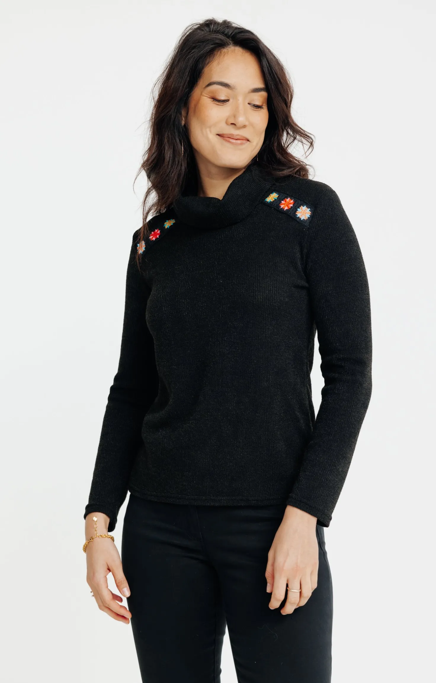 PULL DETAILS MACRAME -