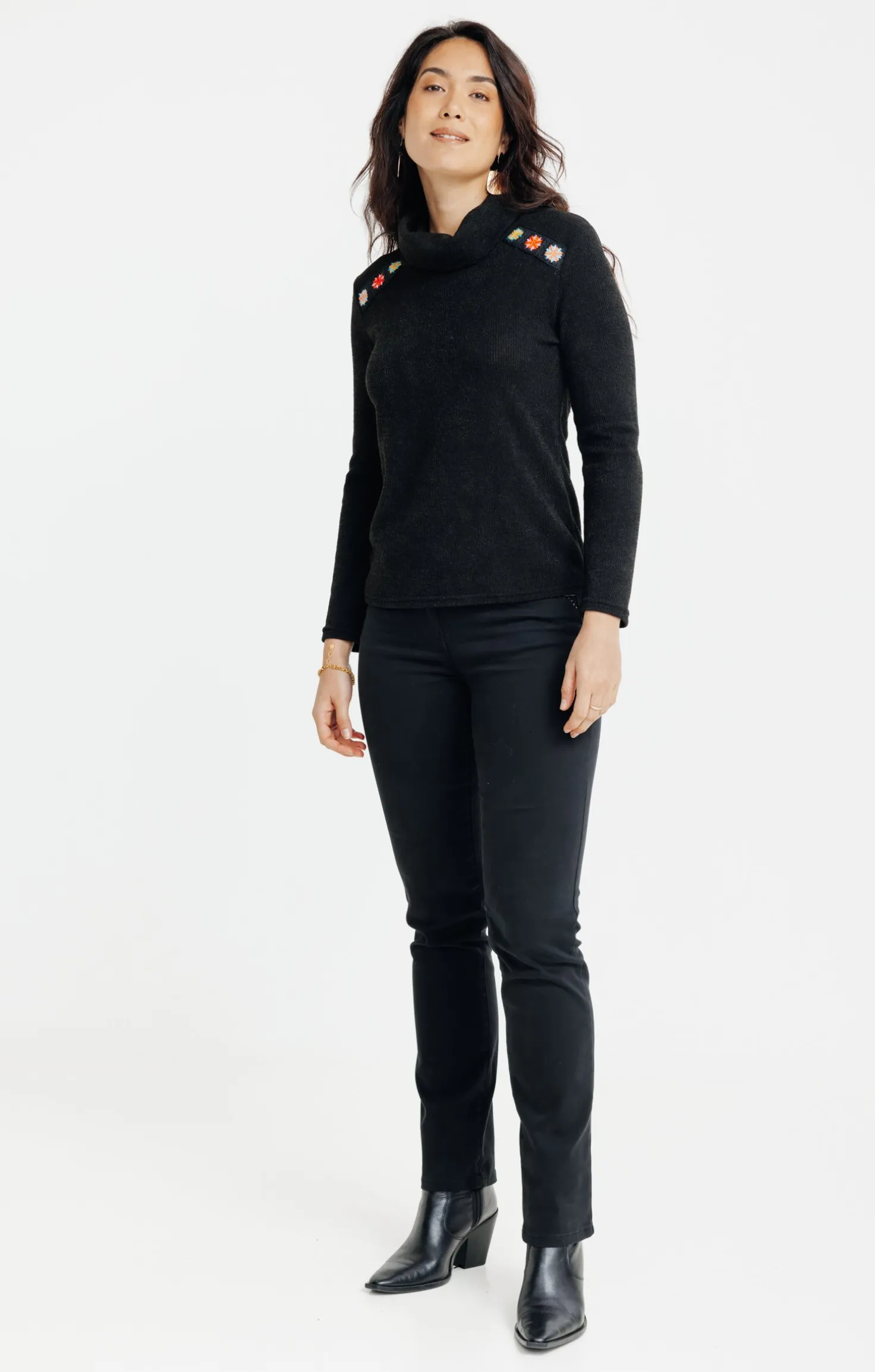 PULL DETAILS MACRAME -