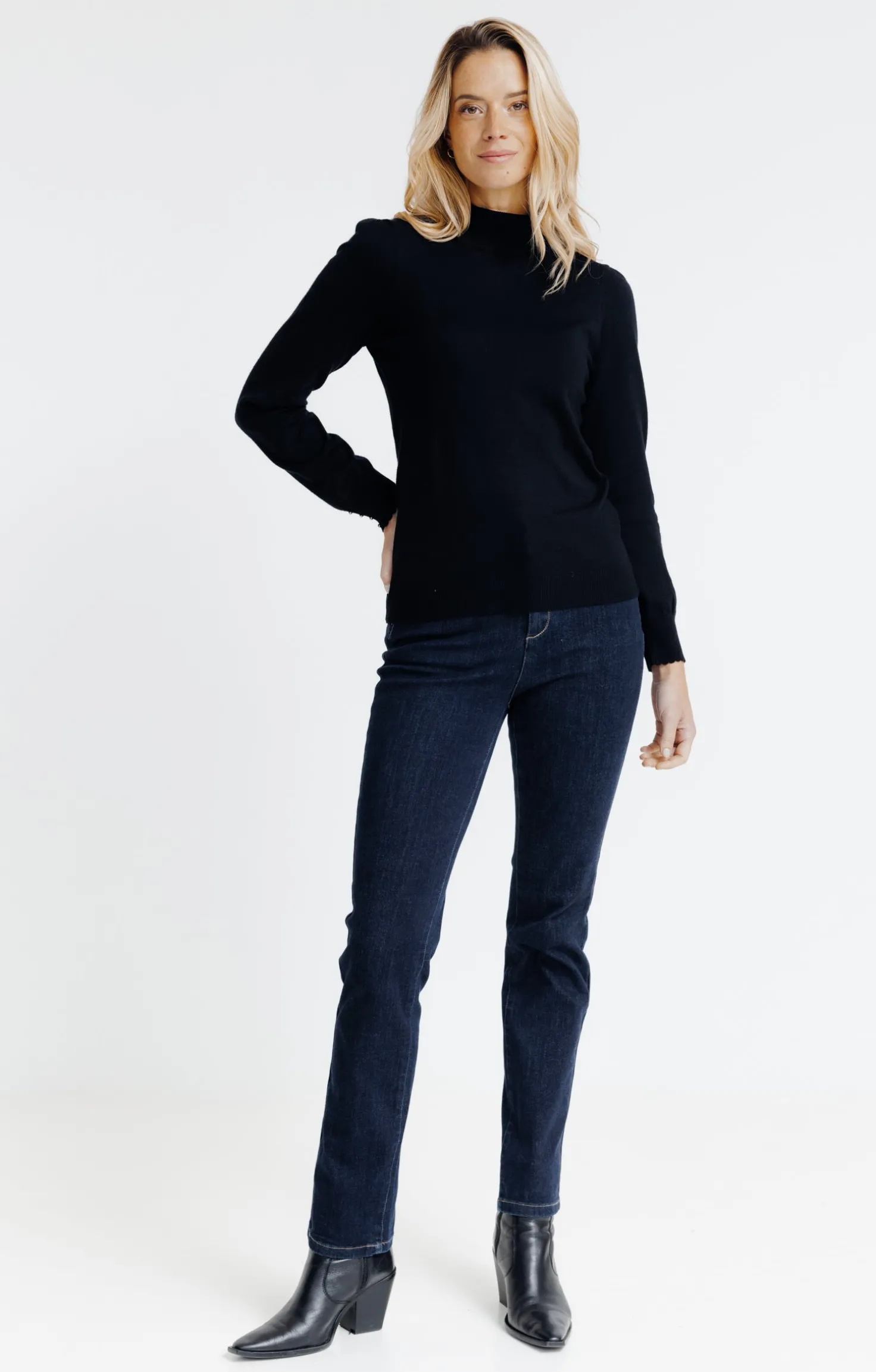 Pull détails festons -