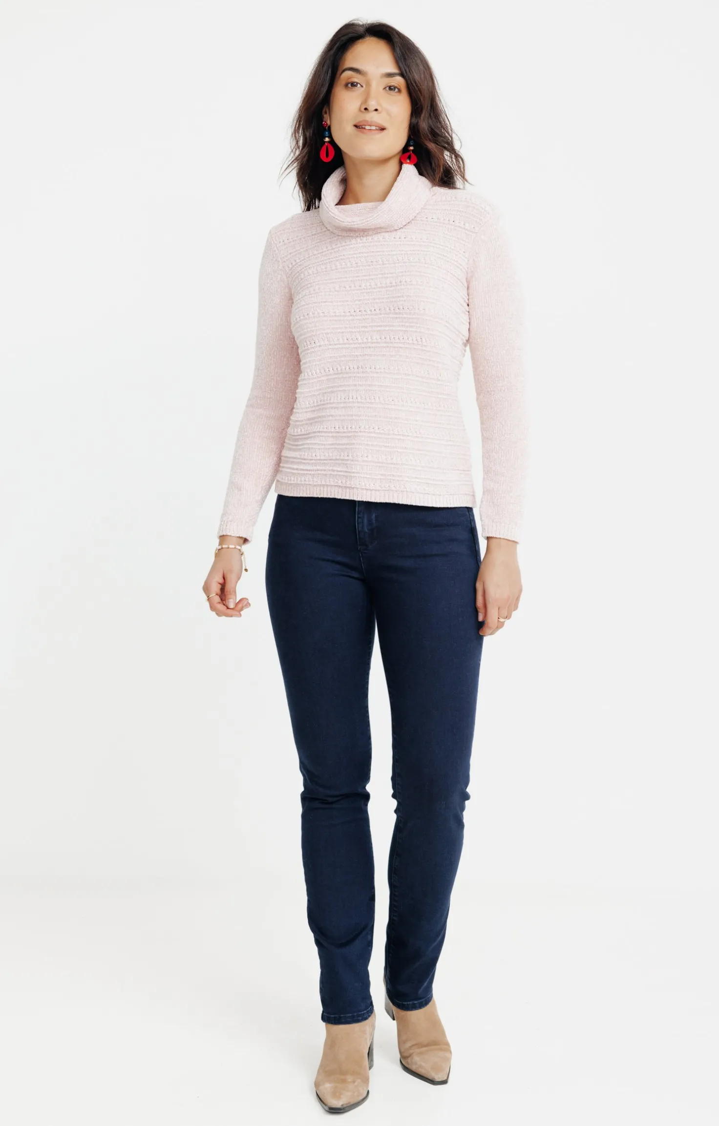 PULL EN CHENILLE TRICOTAGE FANTAISIE -