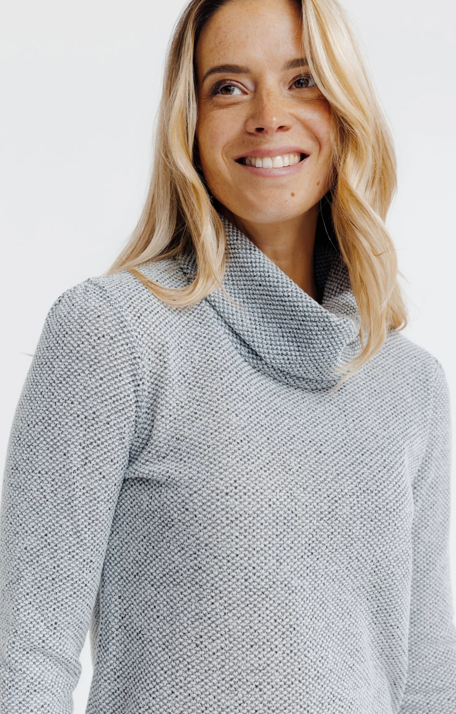 PULL MATIERE FANTAISIE -