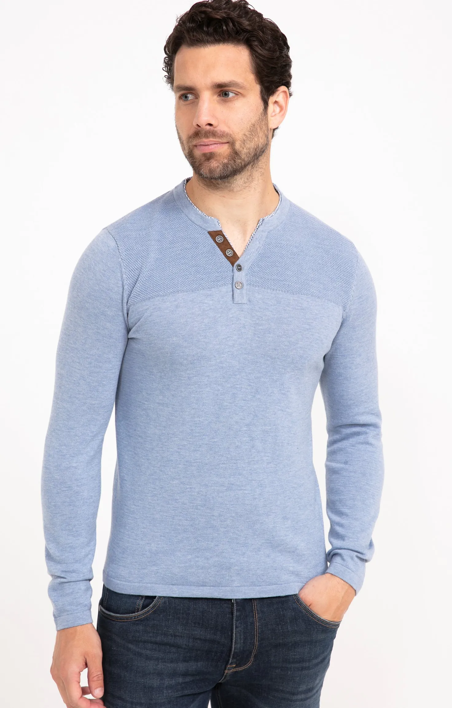 Pull uni col tunisien -