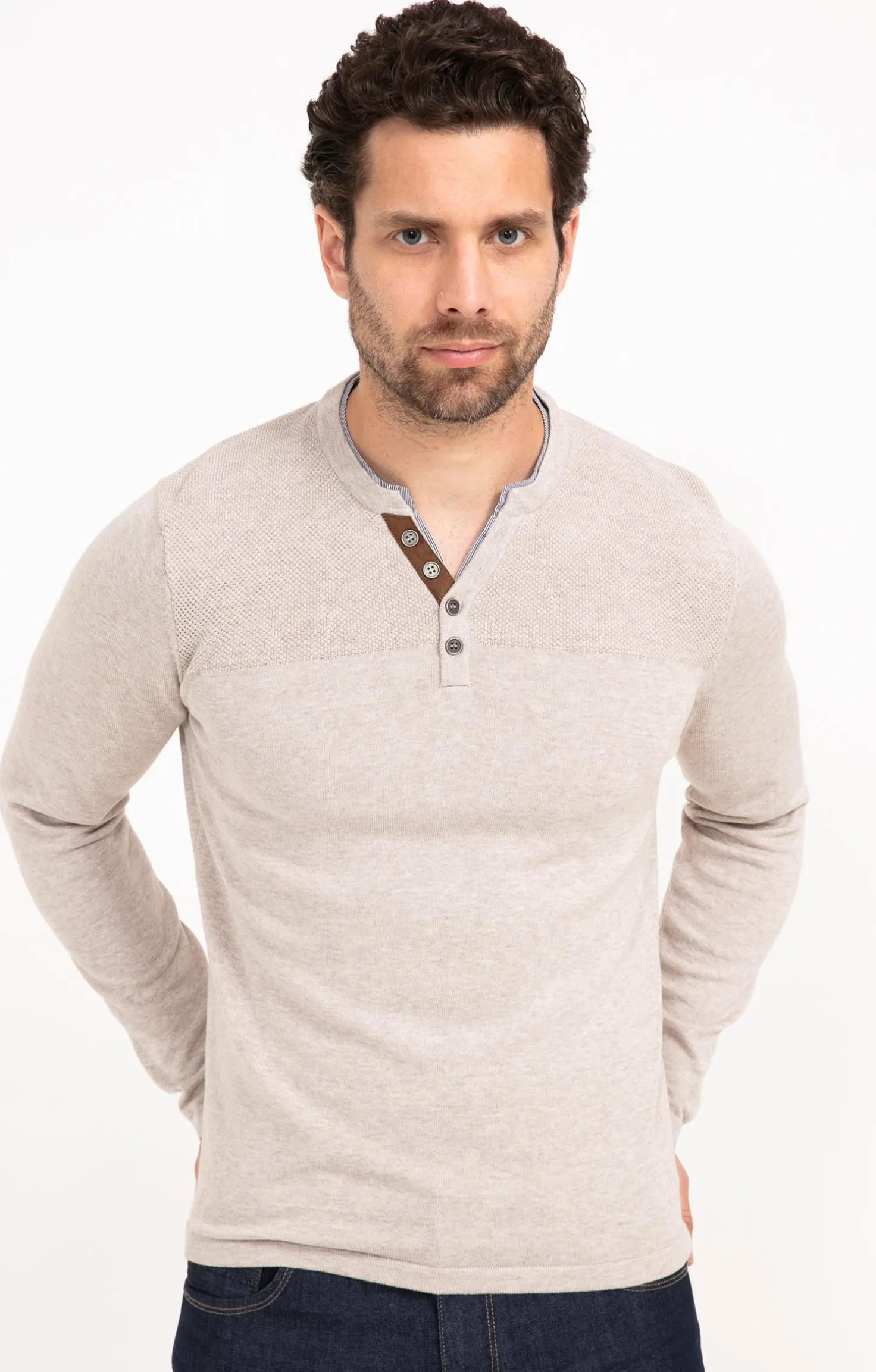 Pull uni col tunisien -