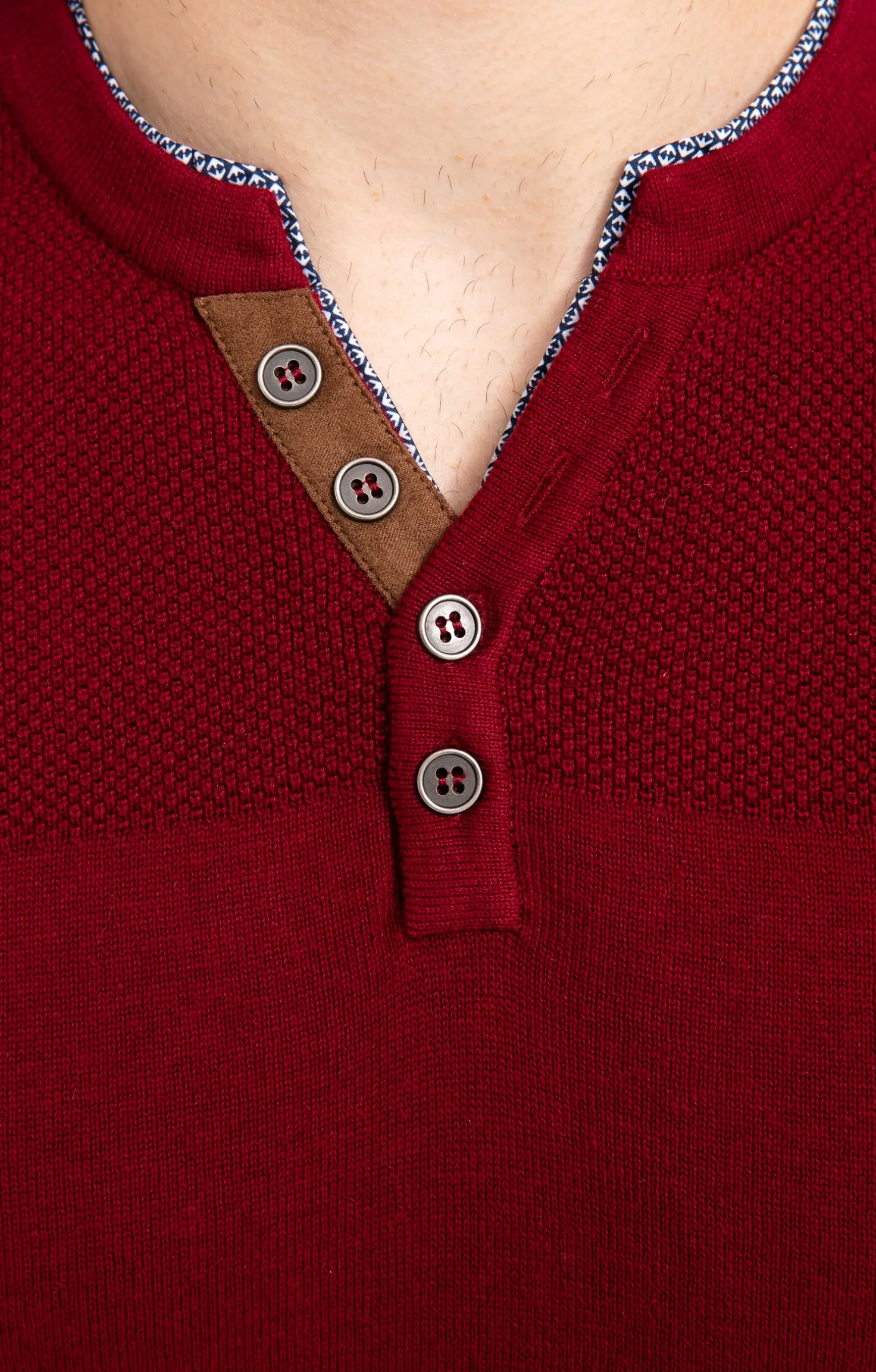 Pull uni col tunisien -