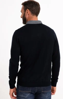 Pull uni col V avec chemise -