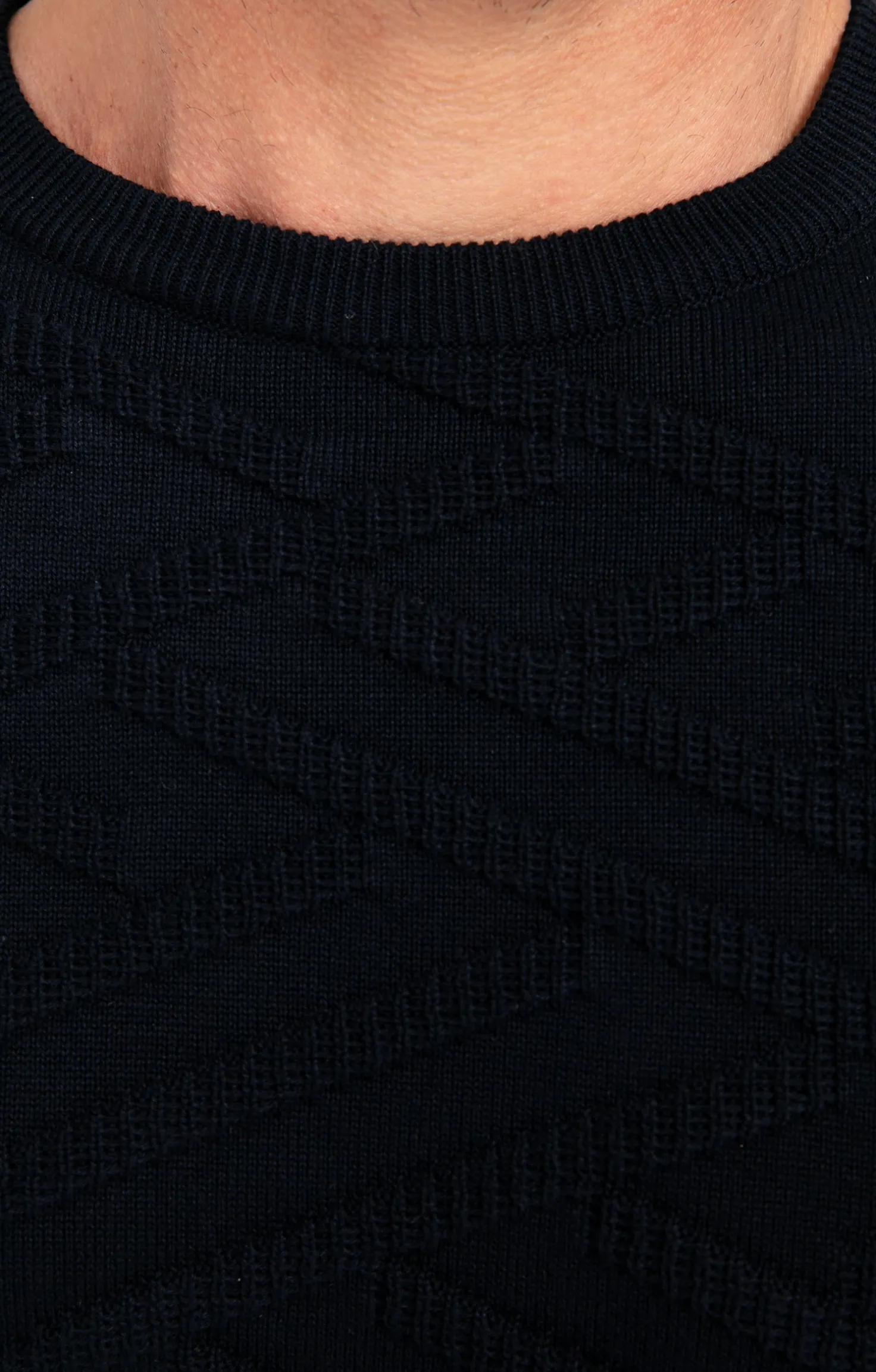 Pull uni tricotage fantaisie -