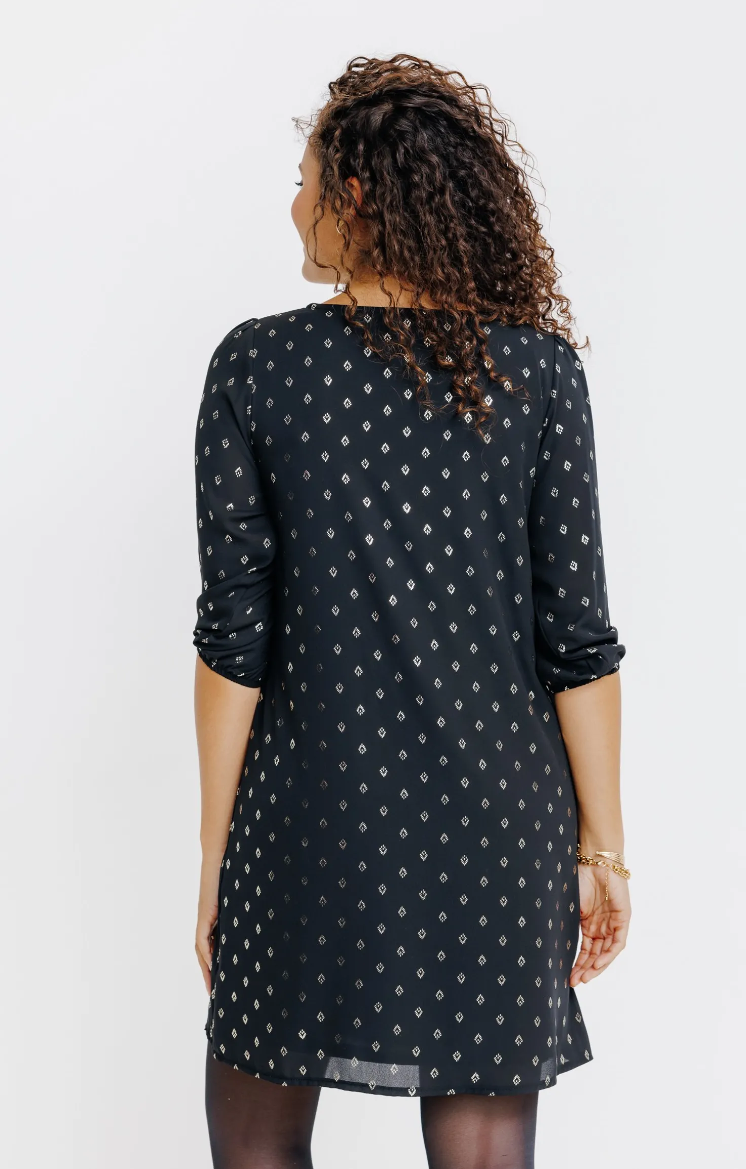 Robe décolleté festonné -