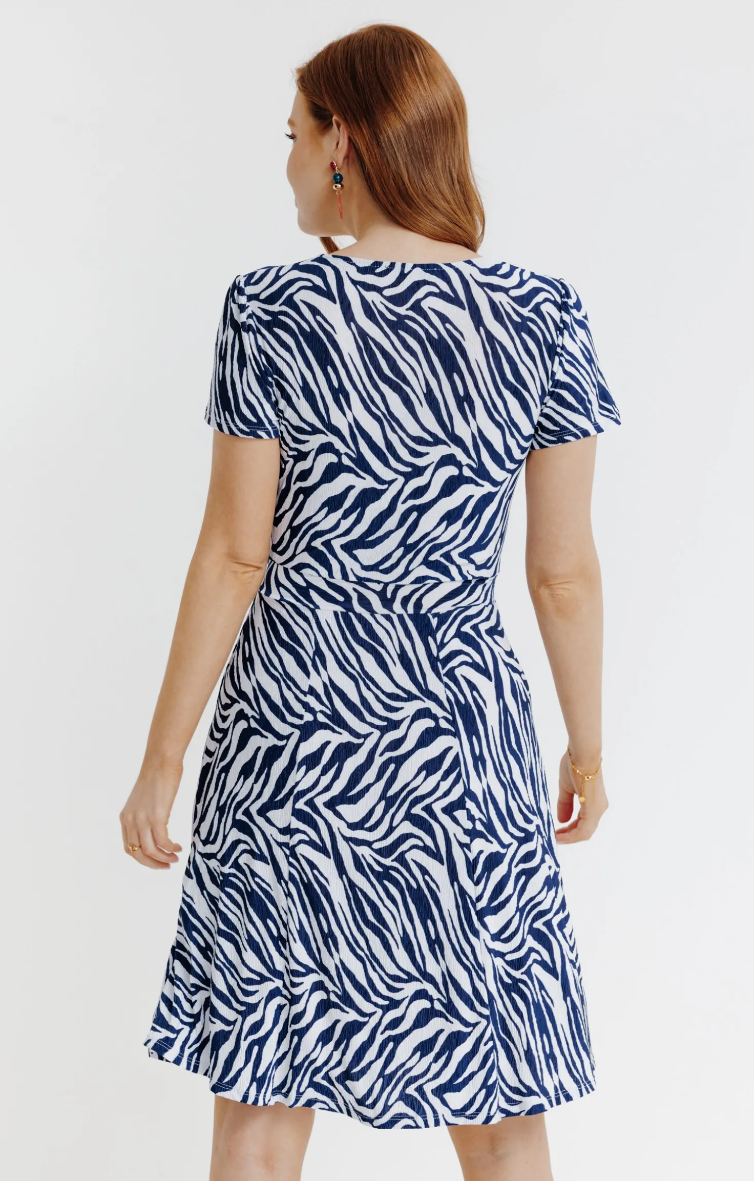 ROBE EN MAILLE PLISSEE EFFET CACHE COEUR -