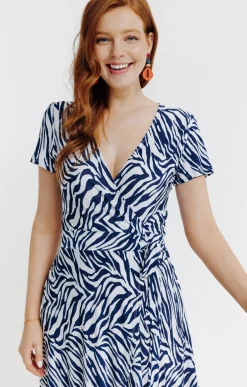 ROBE EN MAILLE PLISSEE EFFET CACHE COEUR -