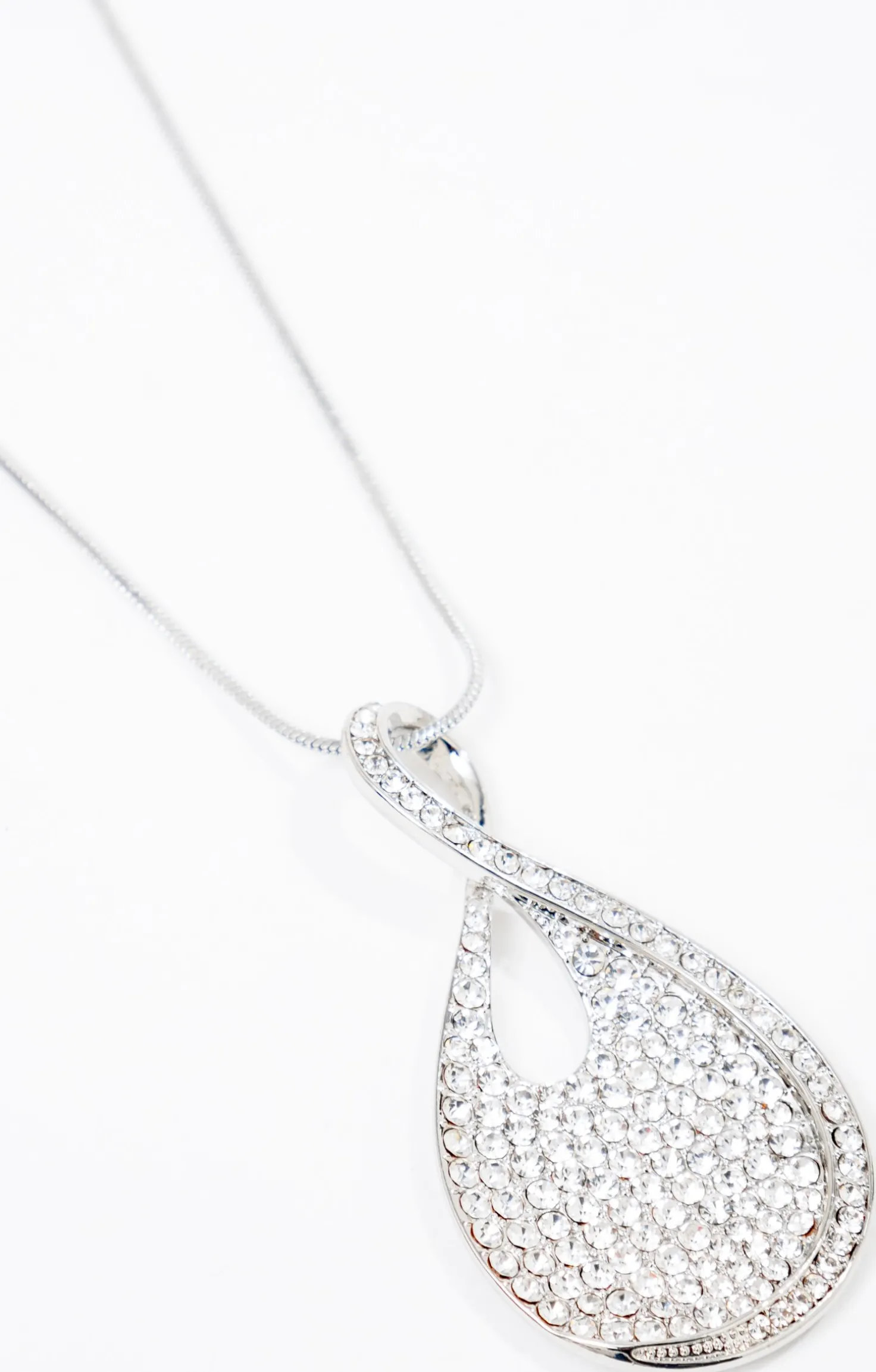 SAUTOIR PENDENTIF -