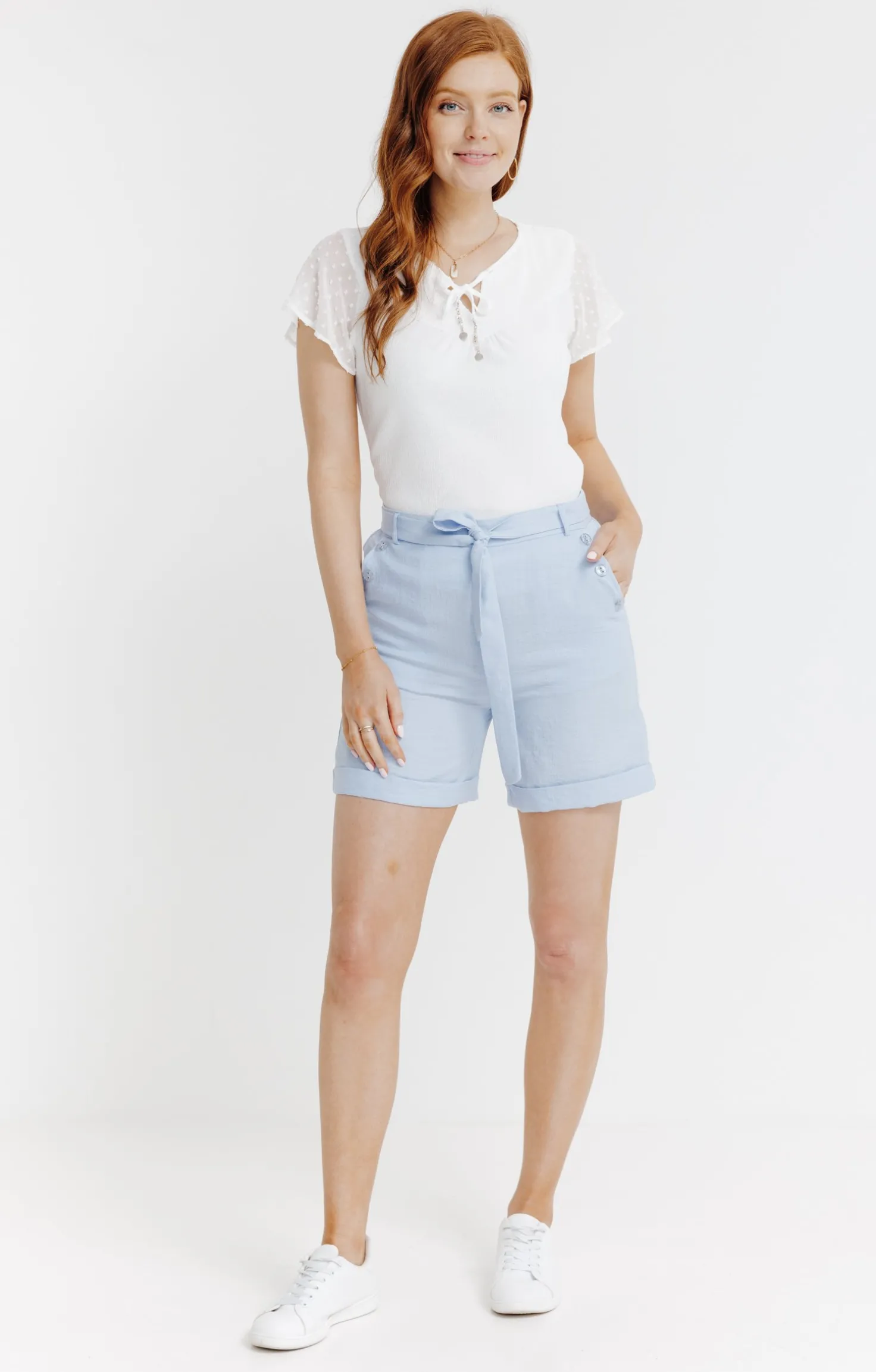 Short à revers avec ceinture à nouer -