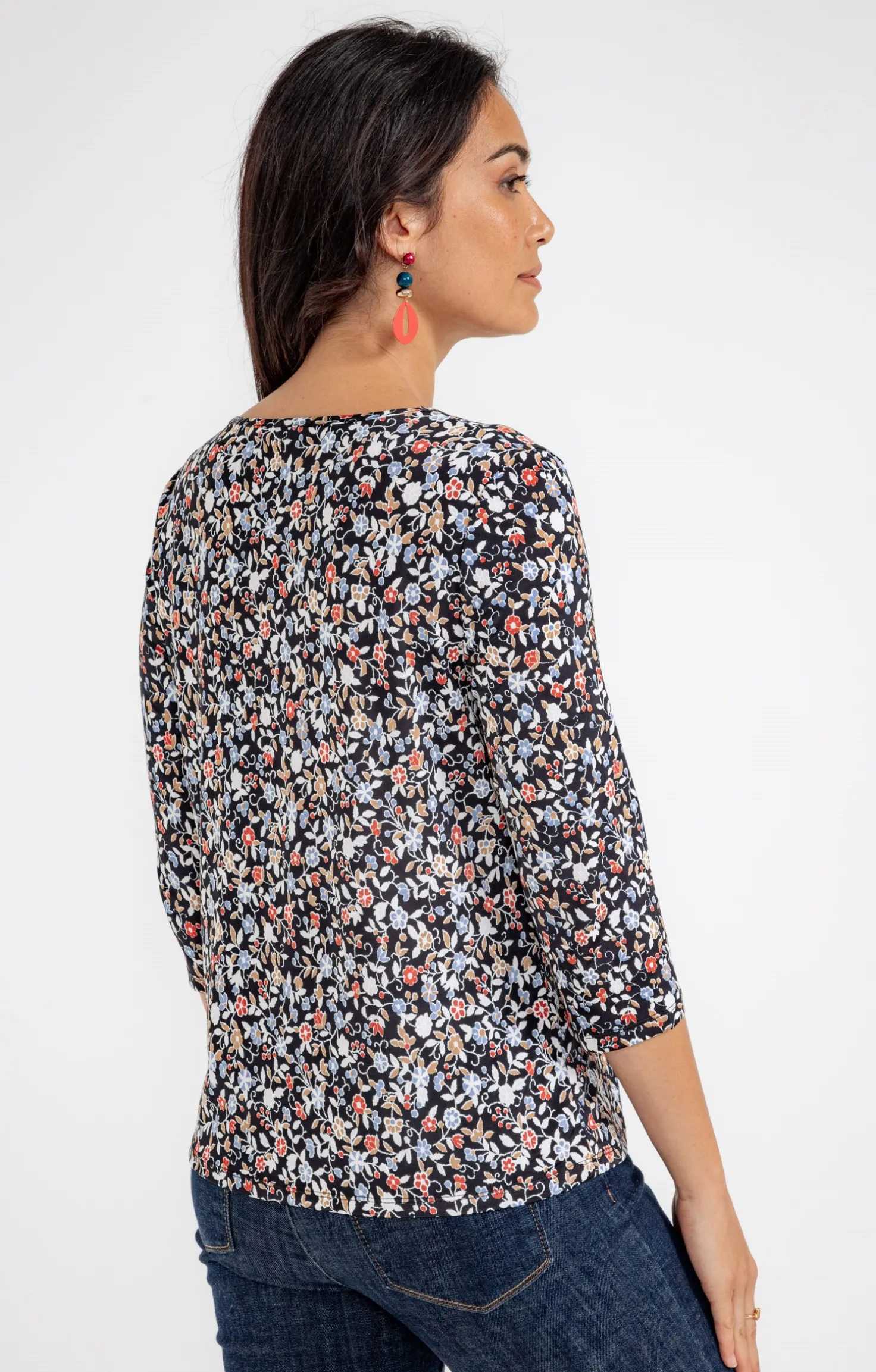 TEE-SHIRT COL ROND AVEC PLI IMPRIME -