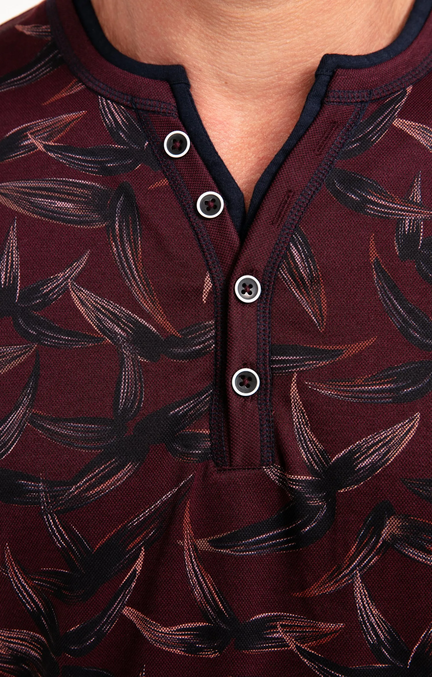 Tee-shirt manches courtes Black Leaf -