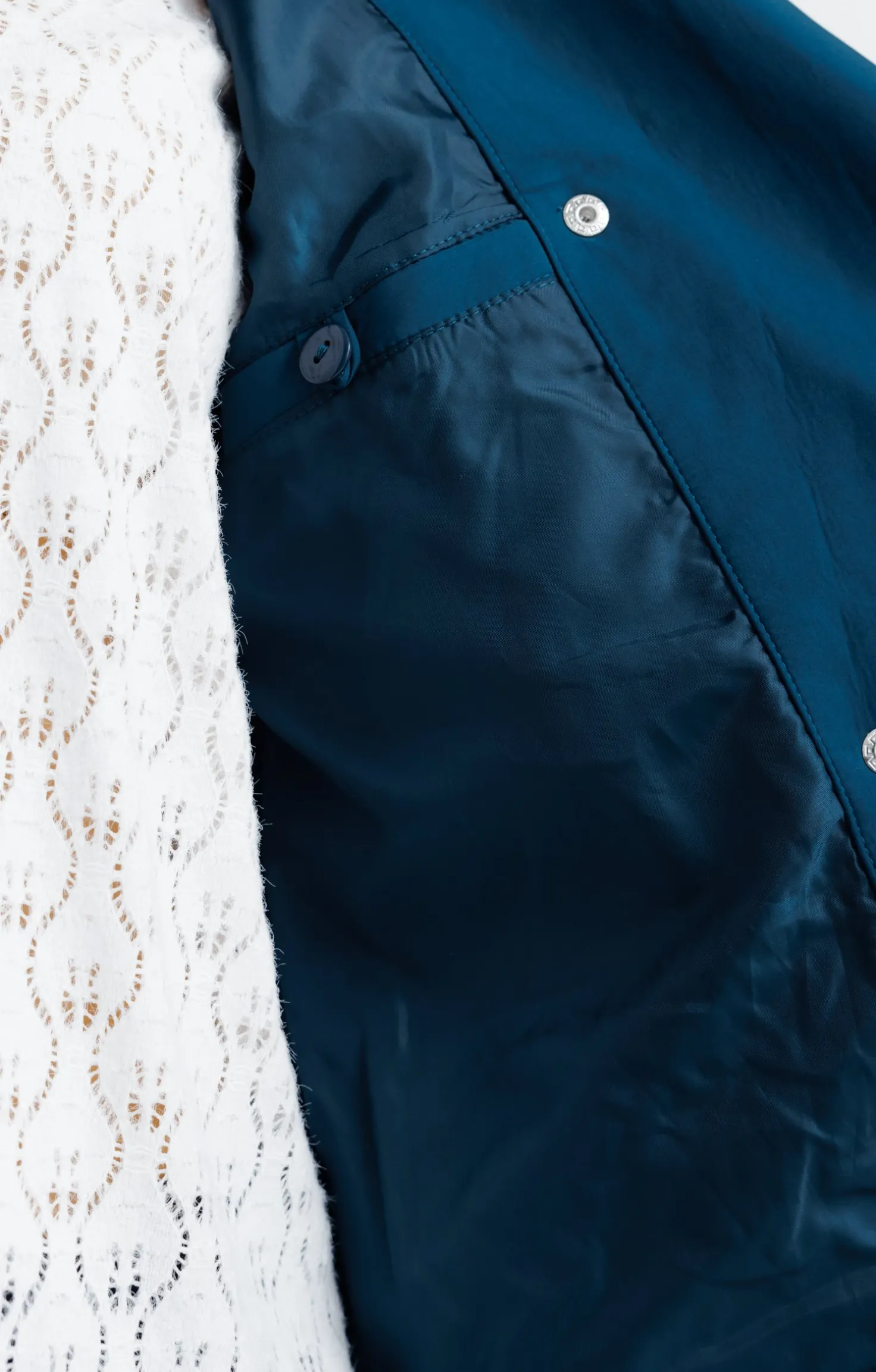 Trench avec double patte de boutonnage -