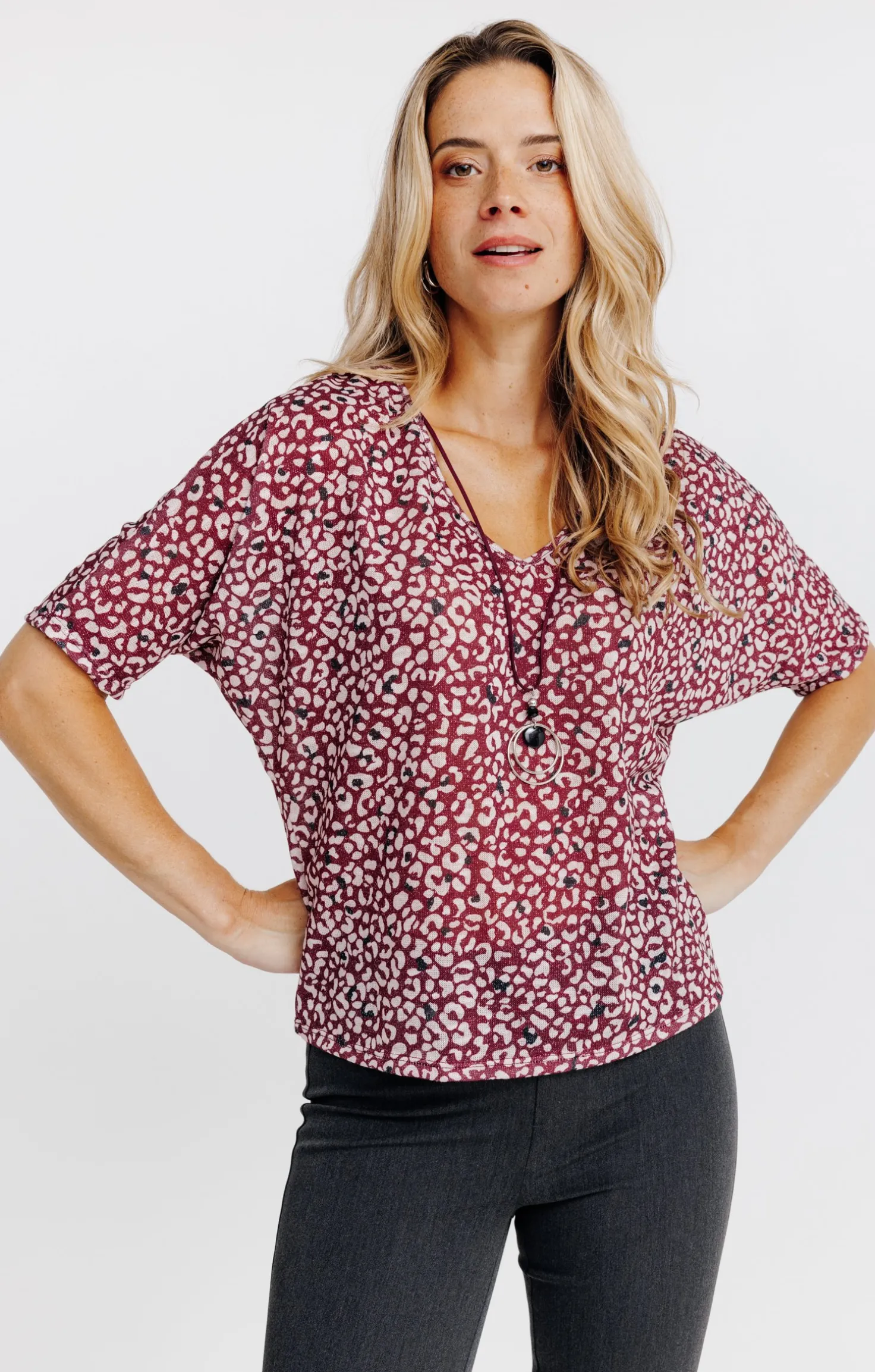T-SHIRT FORME SOURIS AVEC COLLIER -