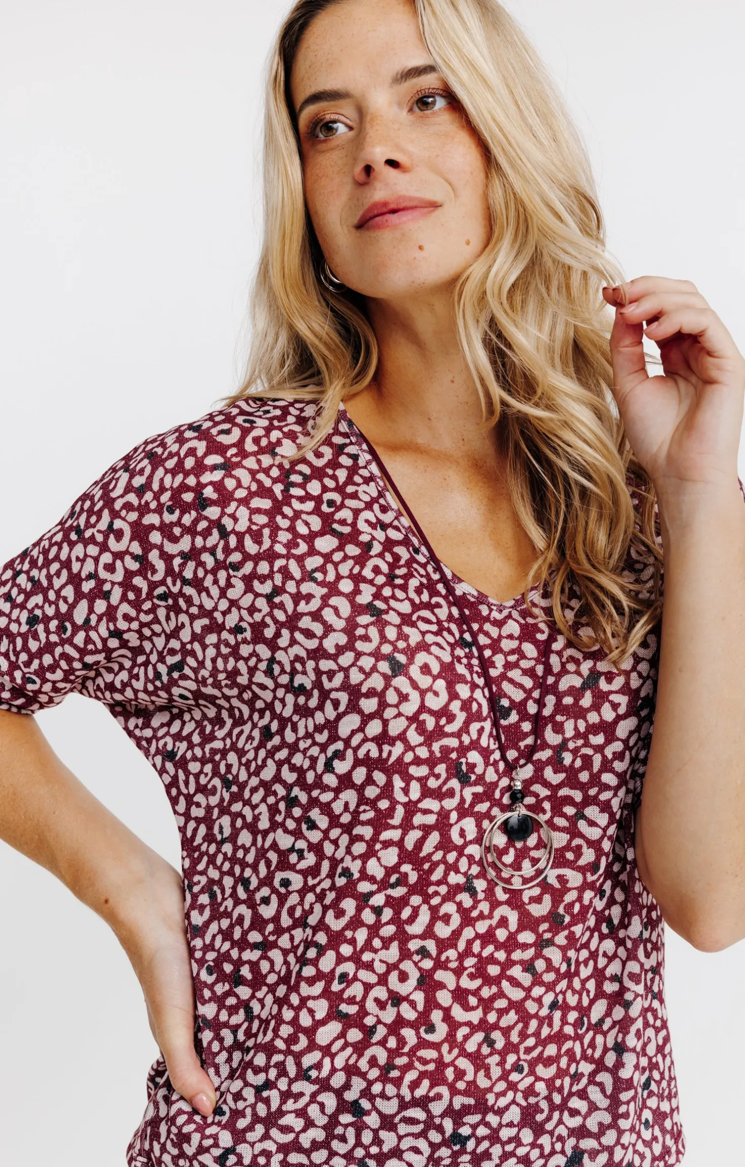 T-SHIRT FORME SOURIS AVEC COLLIER -