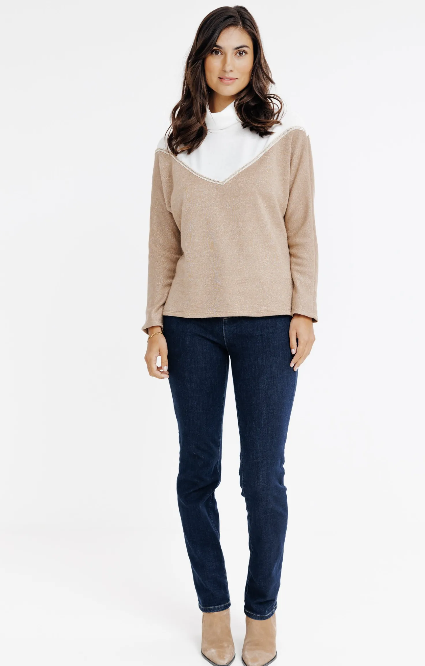 T-SHIRT HIVER COL BOULE -
