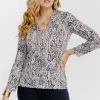 T-SHIRT MANCHES LONGUES COL VOLANTE -